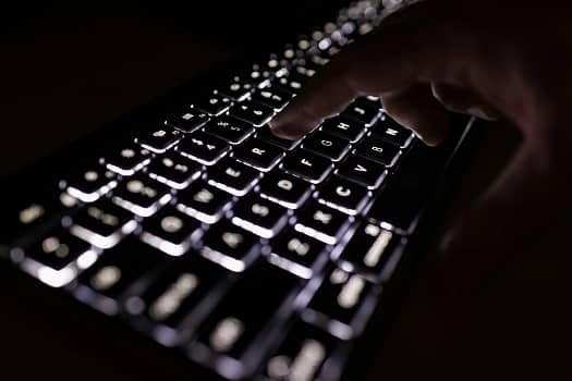 Ultimate Guide for Becoming a Remote Content Writer in 2025